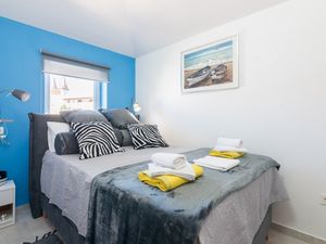 24013370-Ferienwohnung-4--300x225-4