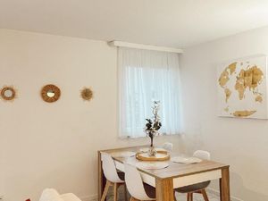 24014930-Ferienwohnung-3--300x225-4