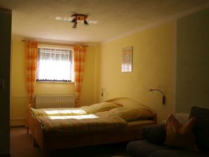 22219285-Ferienwohnung-2--300x225-3