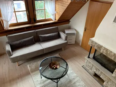 Wohnzimmer mit Kamin