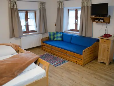 Schlafzimmer mit Sofa "Dahoam"