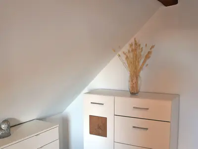 Decke mit Holzbalken