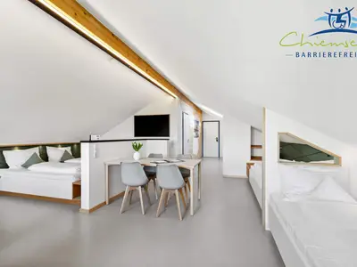 Panorama Apartment Doppelbett und zwei Einzelbetten