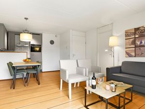 24015546-Ferienwohnung-4--300x225-3