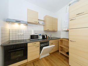 23318400-Ferienwohnung-4--300x225-5