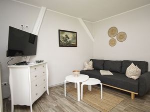 24015775-Ferienwohnung-2--300x225-3