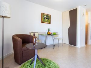 24015851-Ferienwohnung-2--300x225-3