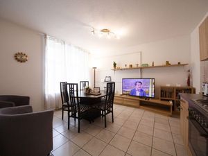 23318508-Ferienwohnung-4--300x225-3