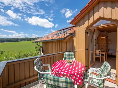 großer Balkon der Ferienwohnung im 1. Stock