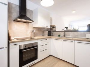 23447940-Ferienwohnung-4--300x225-2