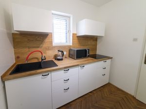 23698947-Ferienwohnung-3--300x225-1