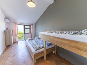 23698947-Ferienwohnung-3--300x225-4