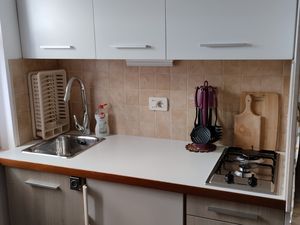 24016497-Ferienwohnung-2--300x225-3