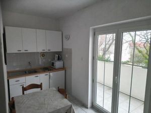 24016779-Ferienwohnung-4--300x225-0