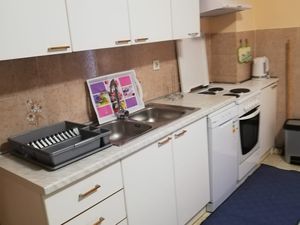 24016802-Ferienwohnung-7--300x225-2