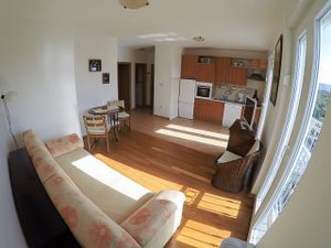 23947356-Ferienwohnung-3--300x225-3