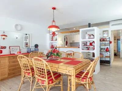 DiningRoom