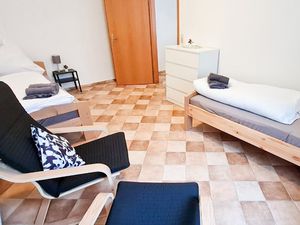 23483557-Ferienwohnung-4--300x225-4