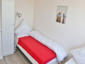 23015427-Ferienwohnung-6--300x225-5