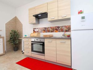 24017655-Ferienwohnung-4--300x225-5