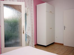 23926228-Ferienwohnung-4--300x225-5