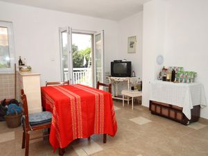 23930451-Ferienwohnung-5--300x225-2