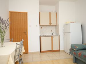 23926031-Ferienwohnung-4--300x225-3