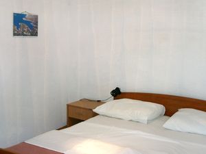 23926157-Ferienwohnung-5--300x225-5