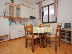 23926287-Ferienwohnung-3--300x225-2