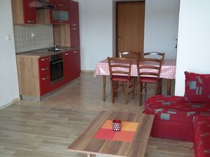 23926524-Ferienwohnung-4--300x225-3