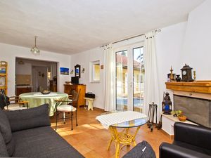 23927419-Ferienwohnung-4--300x225-2