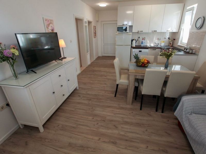 23935857-Ferienwohnung-6--800x600-2