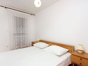 23928073-Ferienwohnung-5--300x225-3