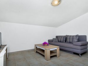 23928367-Ferienwohnung-7--300x225-1