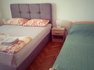 23928848-Ferienwohnung-5--300x225-5