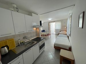 23934902-Ferienwohnung-4--300x225-1