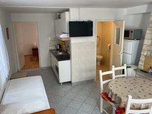 23934902-Ferienwohnung-4--300x225-4