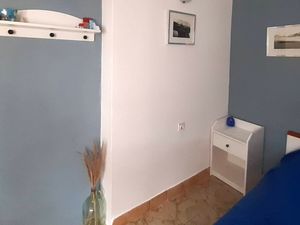 23930072-Ferienwohnung-2--300x225-4