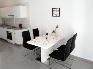 23930411-Ferienwohnung-4--300x225-3