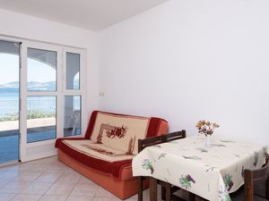 23931479-Ferienwohnung-6--300x225-1