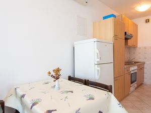 23931479-Ferienwohnung-6--300x225-4