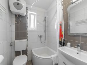 23931708-Ferienwohnung-3--300x225-5