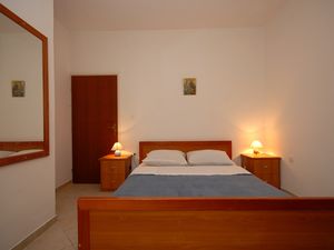 23931867-Ferienwohnung-6--300x225-4