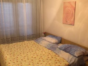 23931869-Ferienwohnung-4--300x225-5