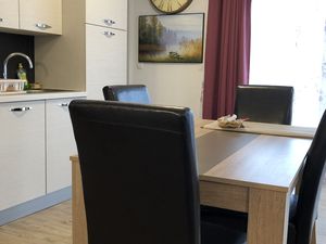 23931874-Ferienwohnung-4--300x225-4