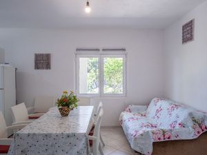 23932142-Ferienwohnung-7--300x225-2