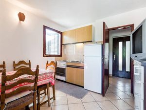 23932274-Ferienwohnung-4--300x225-2