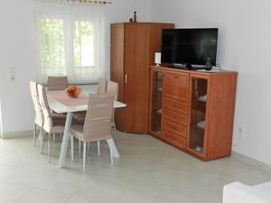 23932648-Ferienwohnung-5--300x225-2