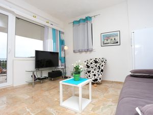 23935419-Ferienwohnung-6--300x225-2