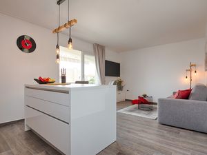 23933401-Ferienwohnung-4--300x225-5